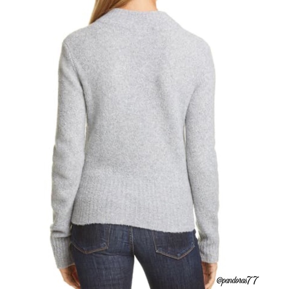 LEWIT—V-NECK SOFT, GRAY MERINO & CASHMERE BOUCLÉ SWEATER. SIZE MEDIUM & BNWT!! - Picture 3 of 13